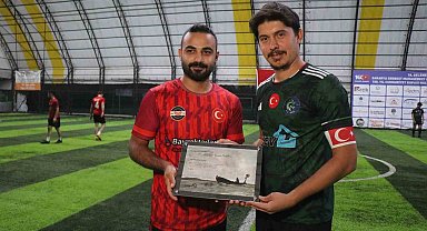 Sağlıkçıların emsal olacak turnuvası: LÖSEV'e bağış için akım başlattılar