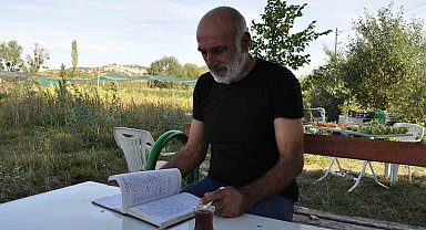 Şair çiftçinin ilham kaynağı doğa