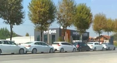 Sakarya'da 6 araçlı zincirleme trafik kazası