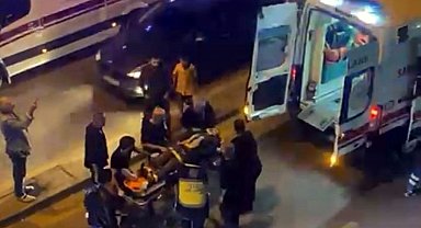 Sakarya'da motosiklet yayaya çarptı: 2 yaralı