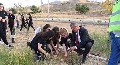 Salihli'de 100. yıl için 1923 fidan