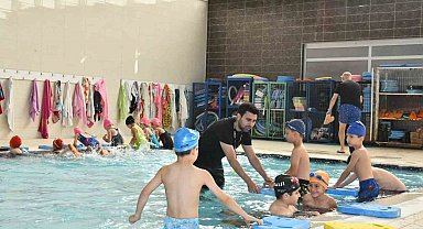 Samsun'da Geleceğe Kulaç Atıyoruz Projesi: 95 bin öğrenci yüzme öğrendi