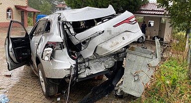 Samsun'da otomobil takla attı: 3 yaralı