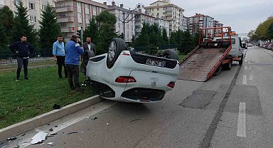Samsun'da otomobile çarpıp takla atan aracın sürücüsü yaralandı