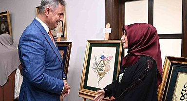 Sanatseverler tezhip sergisinde buluştu