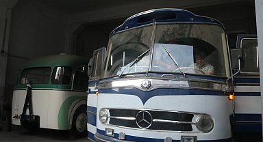 Sanayi sitesi içerisindeki müze...90 yıllık klasik otobüsleri restore ediyorlar