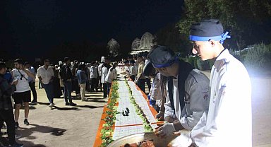 Şanlıurfa'da 63 metrelik çiğköfte dürümü rekoru