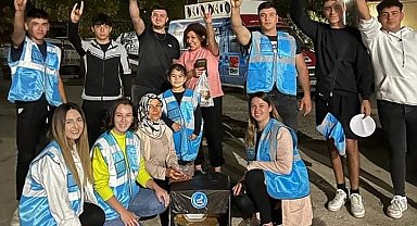 Sarıgöl Ülkü Ocakları sokak hayvanlarını unutmadı