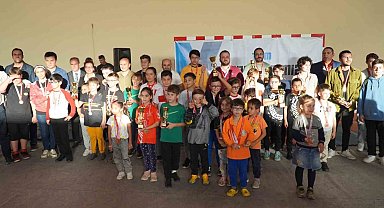 Satrancın şampiyonları Altınova'da belli oldu