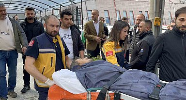 Sedyeyle getirildiği adliyede fenalaşan cinayet şüphelisi hastaneye kaldırıldı