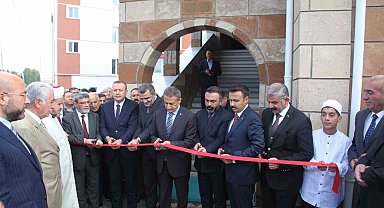 Şehidin vasiyeti olan cami ve yatılı hafızlık Kur'an kursu ibadete açıldı