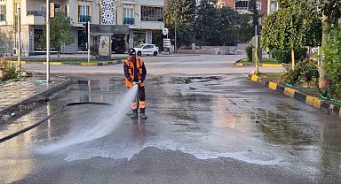 Şehir genelinde temizlik çalışması devam ediyor