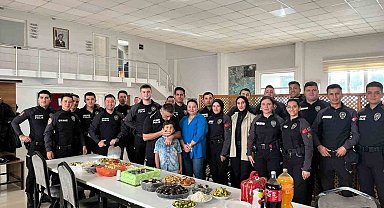 Şehit polisin oğluna sürpriz doğum günü