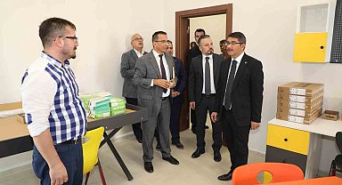 Şehzadeler Millet Kütüphanesi ve Gençlik Merkezi kasımda açılıyor