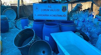Seraya kurulan kaçak içki imalathanesine Jandarma'dan baskın