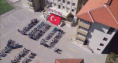 Seydikemer'de öğrencilerden '100. Yıl Koreografisi