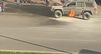 Seyir halindeki cip alev aldı