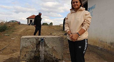 Şifalı olduğu düşünülen taş ve su il dışından bile ziyaretçi ağırlıyor