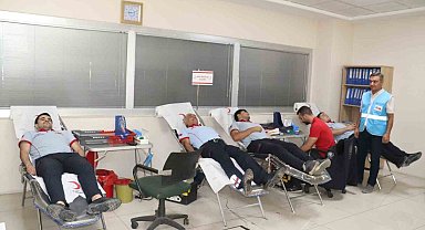 Siirt Belediyesi personeli kan bağışı kampanyasına destek verdi