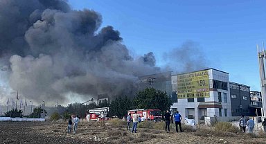 Silivri'de mobilya fabrikasında çıkan yangın kontrol altına alındı