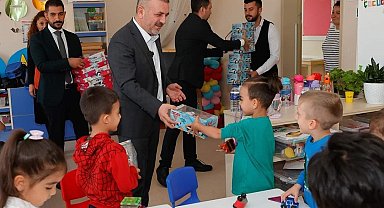 Sincan Belediyesi'nden ilk ve ortaokul öğrencilerine hediye