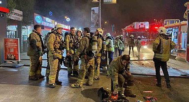 Şişli'de 9 katlı iş merkezinin bodrum katında korkutan yangın