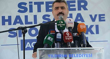 Siteler halı sahası ve spor parkı düzenlenen törenle hizmete açıldı