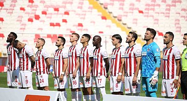 Sivasspor'da 3 futbolcu sarı kart sınırında