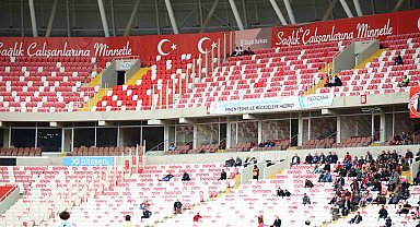 Sivassporlu taraftarlar Kasımpaşa maçına ilgi göstermedi