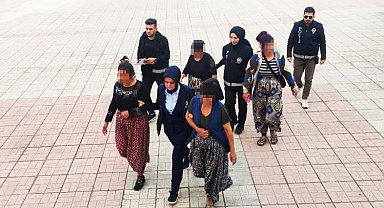 Sıvı yağ ve tencere çaldıkları iddia edilen 4 kadın tutuklandı