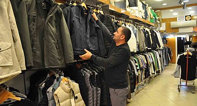 Soğuk ve yağışlı havalar için deri mont tavsiye ediliyor