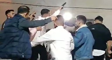 Sokak düğününde havaya ateş açan magandalar cep telefonu kamerasına yansıdı