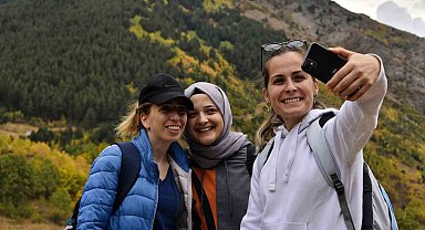 Sonbaharın büyüleyici renkleri Gümüşhane'yi sardı