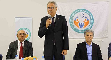 STSO Başkanı Özdemir: "Meslek liselerini ve mesleki eğitimi çok önemsiyoruz"