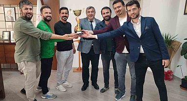 Sünnetci, şampiyonları ağırladı