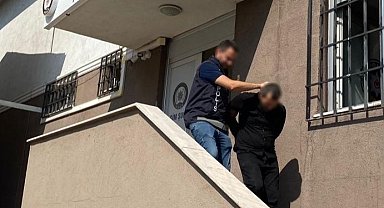 Şüphe üzerine durdurulan araçta 6 düzensiz göçmen yakalandı