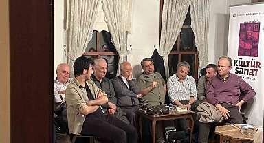 Tarihi konakta çay eşliğinde şiir dolu gece