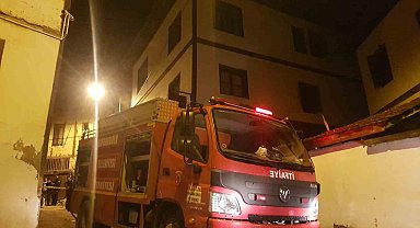 Tarihi konakta çıkan yangın paniğe neden oldu