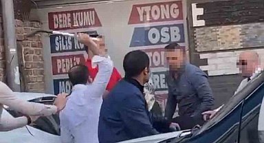 Tartıştığı sürücünün kafasında sopa kırdı