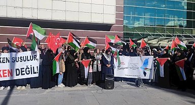 Tatvanlı kadınlardan Filistin için "sessiz oturma" eylemi