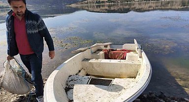 Tavşanlı Kayaboğazı Barajında 8 bohça uzatma ağ ele geçirildi