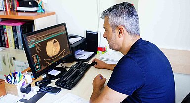 Telefonla tuvalette vakit geçirenler, bu hastalığa yakalanmış olabilirsiniz