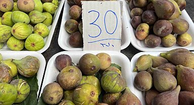 Tezgahlarda incir bereketi: Kilosu 30 lira