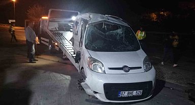 Tır düğün konvoyundaki araca çarptı: 4 ölü, 3 yaralı