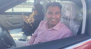 Togg aracını mehter takımıyla aldı