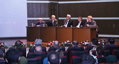 Türkçe ve Türk Edebiyatı Kurultayı, Atatürk Üniversitesi'nde başladı