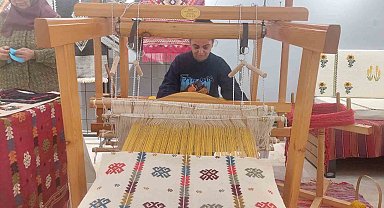 Türkiye'nin 100. yılında "Geçmişten Geleceğe İzler" sergisi