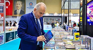 Türkiye'nin en ünlü yazarları Denizli'de buluştu