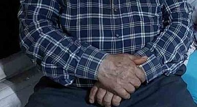 Tutuşturduğu anız ateşinde yanarak öldü