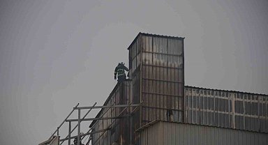 Un fabrikasında çıkan yangın